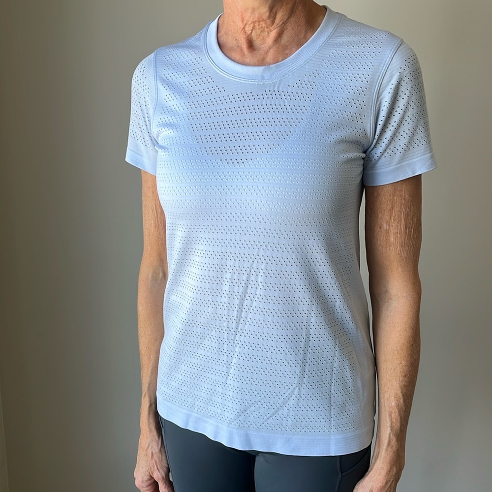 Lululemon light blue short sleeve top size 4